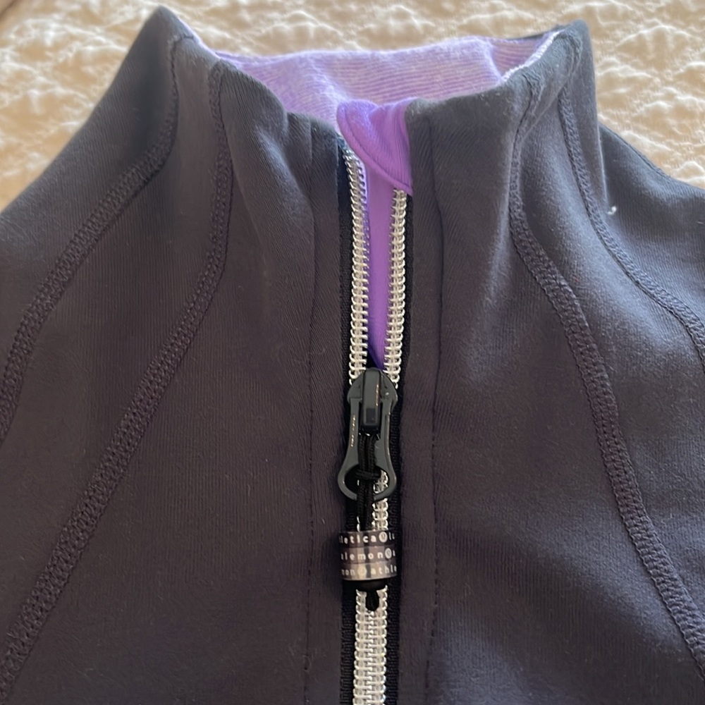 Lululemon Devine Jacket Gray Purple - image 2